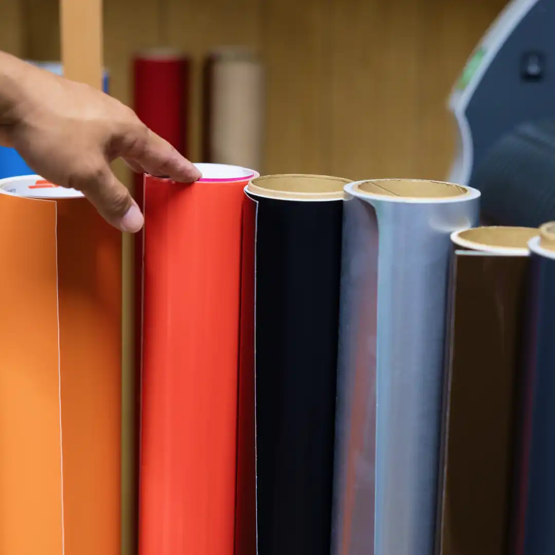 街彩るサインきらめくこころおどるIsco sign